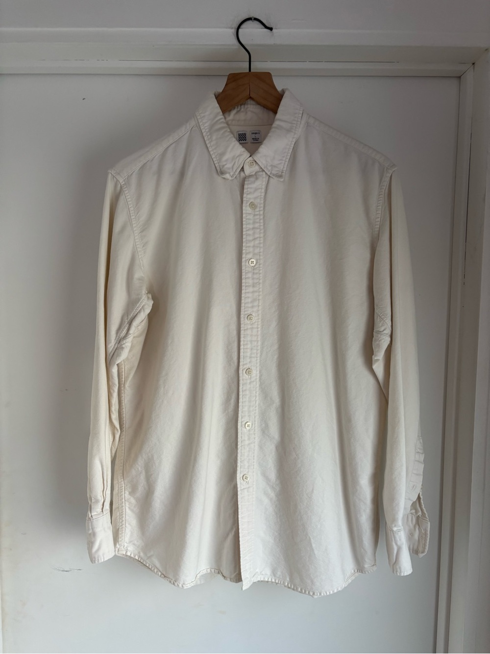 Uniqlo Japan Men's Classic Long-Sleeve White Button-Down Shirt 100% Cotton